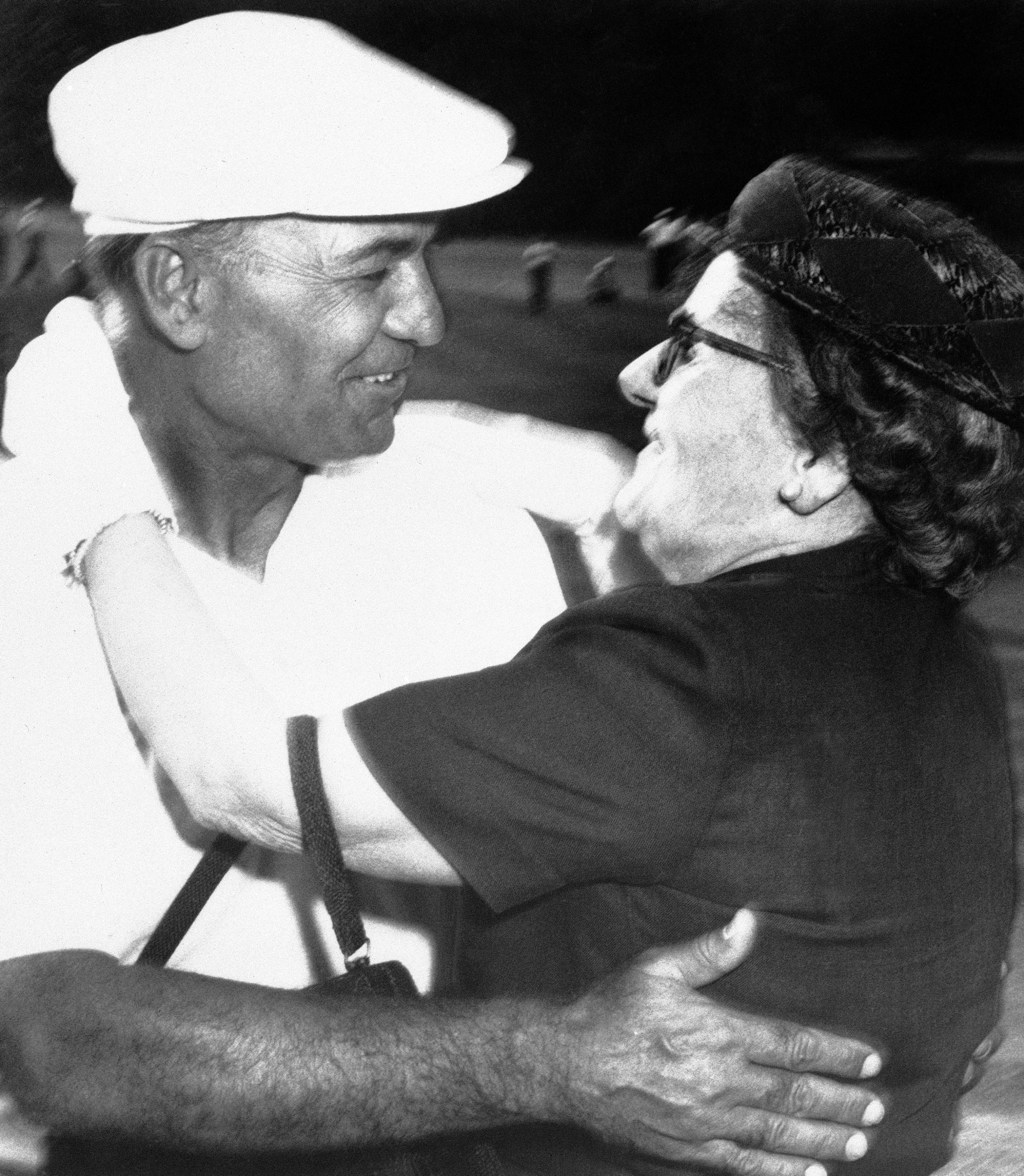 Photo of Ben Hogan and his mother Clara Hogan.